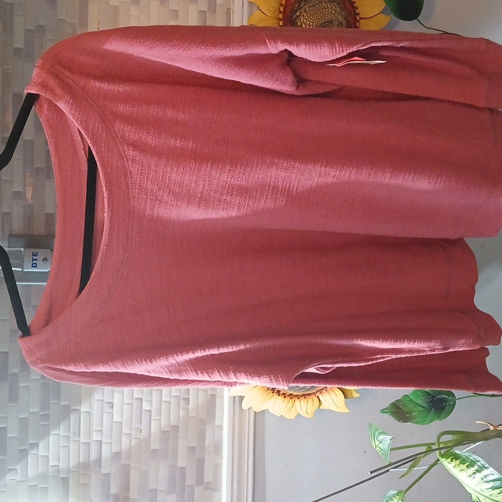 St.John's Bay Active Women's XL Scoopneck Top